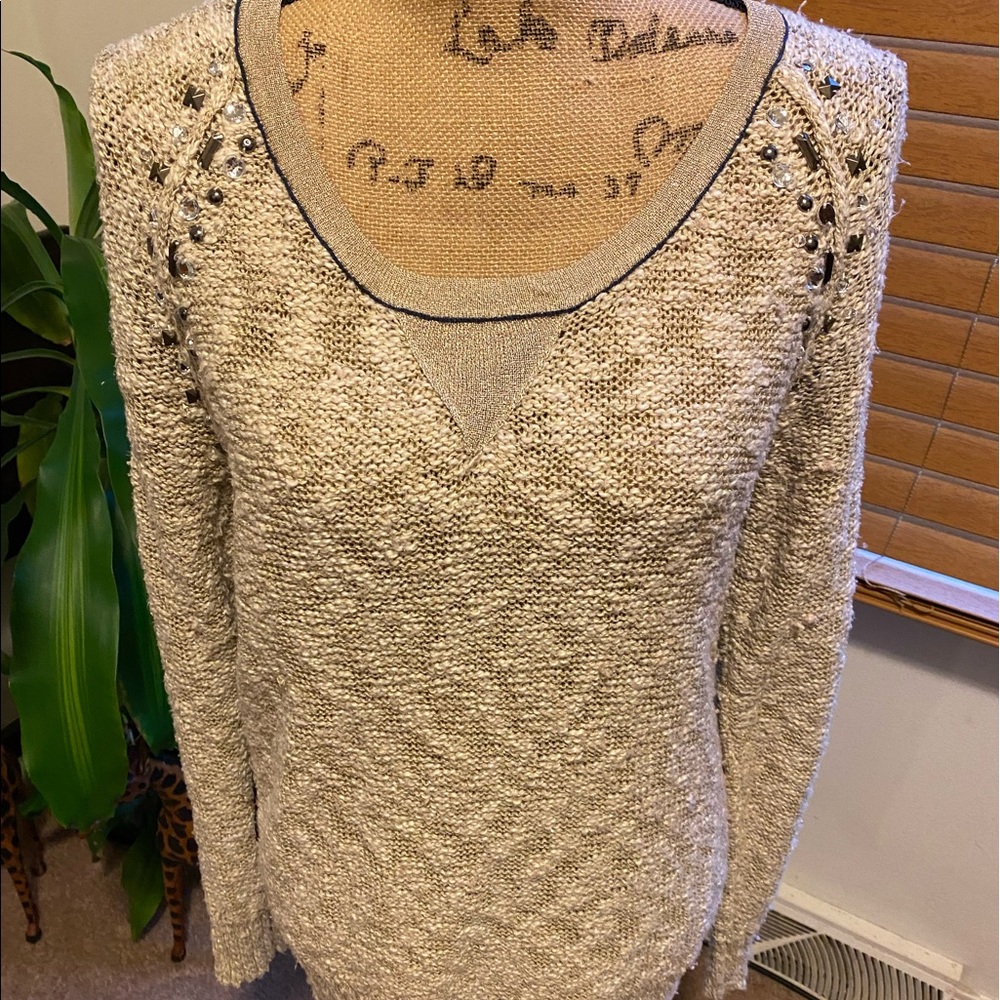 SOLD BKE boutique sweater